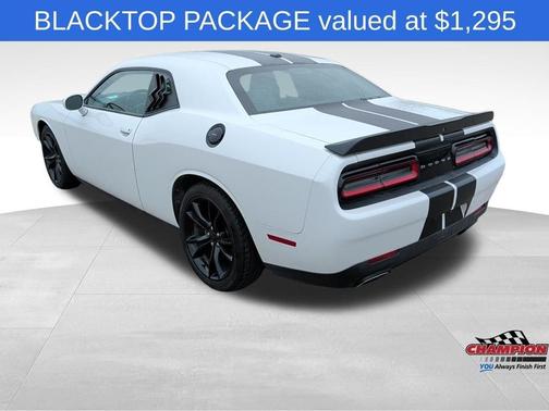Bright White Clearcoat 2016 Dodge Challenger SXT