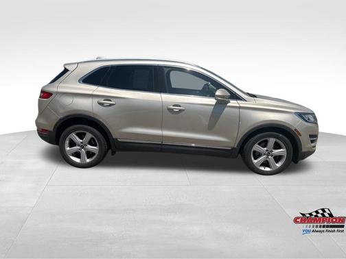 White Gold Metallic 2017 Lincoln MKC Premiere