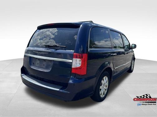 2013 Chrysler Town & Country Touring