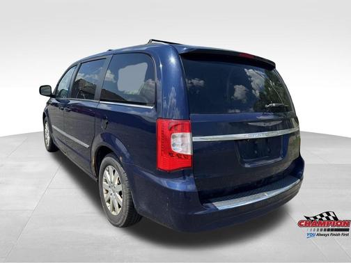 2013 Chrysler Town & Country Touring