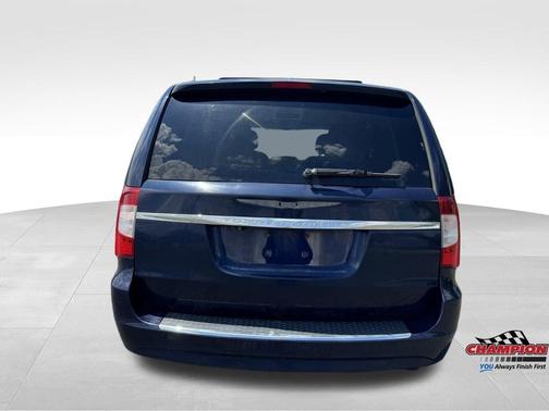 2013 Chrysler Town & Country Touring