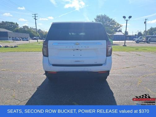 Summit White 2021 Chevrolet Suburban LT