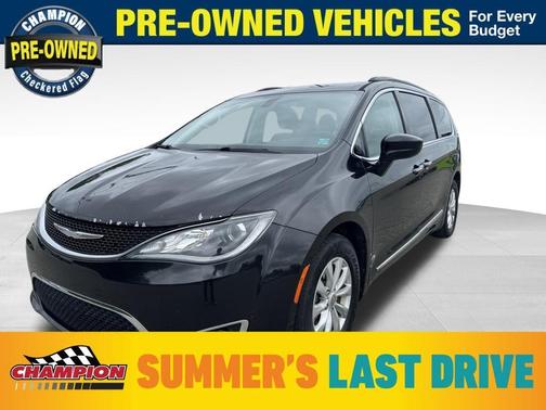 2017 Chrysler Pacifica Touring-L