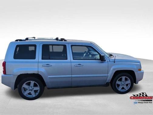 Bright Silver Clearcoat Metallic 2010 Jeep Patriot Limited