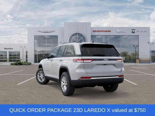 2025 Jeep Grand Cherokee Laredo