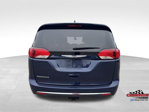 2019 Chrysler Pacifica Touring-L