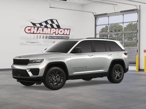 2025 Jeep Grand Cherokee Laredo