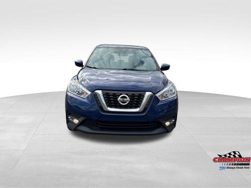 2019 Nissan Kicks SV