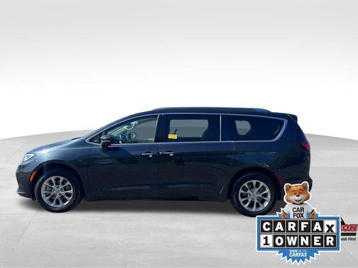 2021 Chrysler Pacifica Touring-L