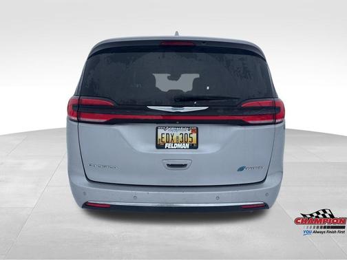2021 Chrysler Pacifica Hybrid Touring L