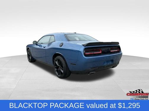 2022 Dodge Challenger SXT