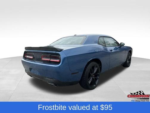 2022 Dodge Challenger SXT