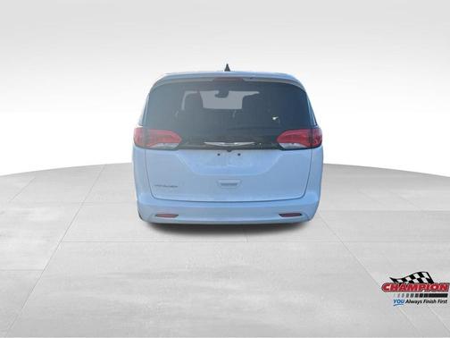 Bright White Clearcoat 2023 Chrysler Voyager LX