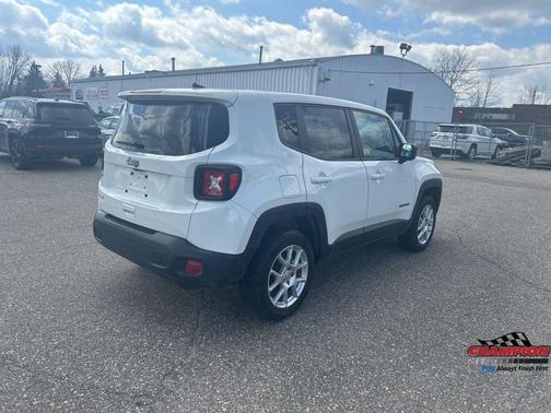 Alpine White Clearcoat 2023 Jeep Renegade Latitude