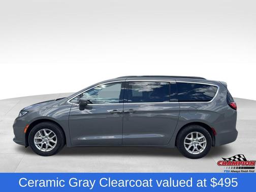 2022 Chrysler Pacifica Touring-L