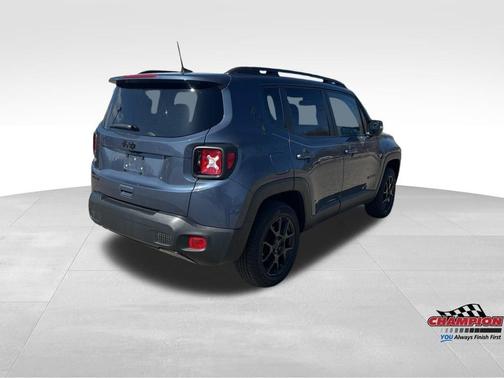 Slate Blue Pearlcoat 2019 Jeep Renegade Latitude