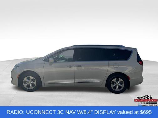 2017 Chrysler Pacifica Touring-L Plus