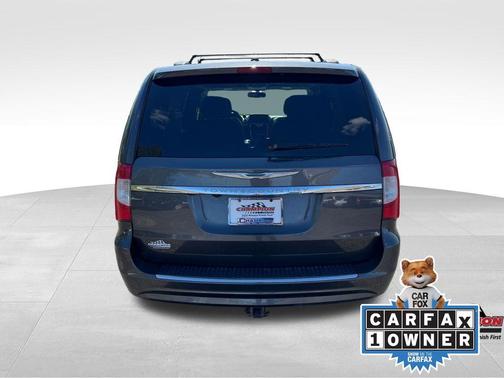 2015 Chrysler Town & Country Touring