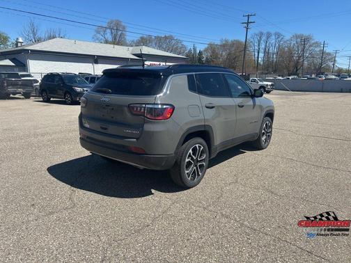 Sting Gray Clearcoat 2023 Jeep Compass Limited