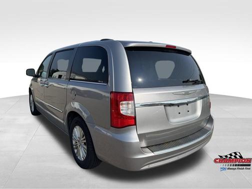2016 Chrysler Town & Country Limited