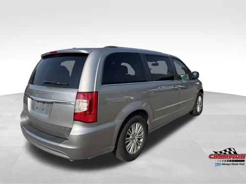 2016 Chrysler Town & Country Limited