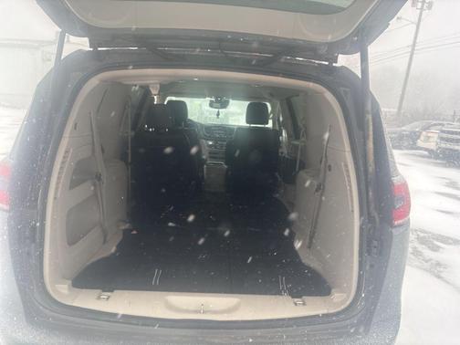 2022 Chrysler Pacifica Touring-L