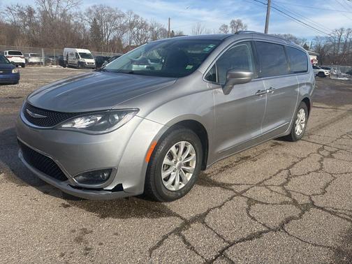 2018 Chrysler Pacifica Touring-L
