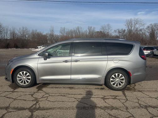 2018 Chrysler Pacifica Touring-L