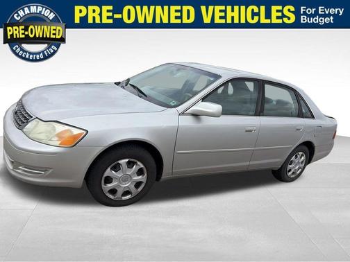 Silver 2004 Toyota Avalon XL