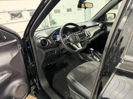 2020 Nissan Kicks S