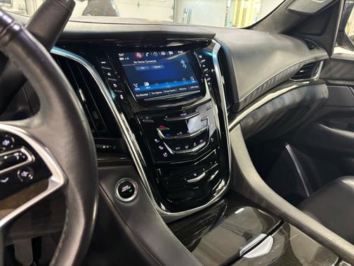 2018 Cadillac Escalade Platinum