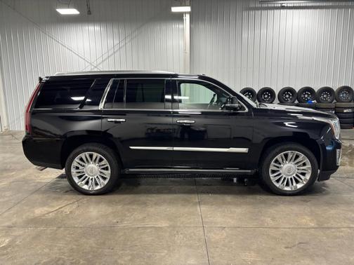 2018 Cadillac Escalade Platinum