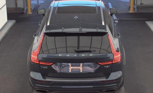 2020 Volvo V60 Cross Country T5