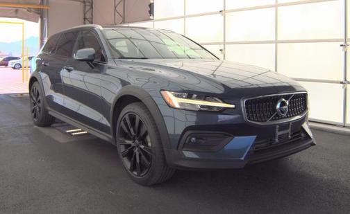 2020 Volvo V60 Cross Country T5