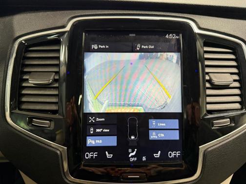 Gray 2018 Volvo XC90 T6 Momentum