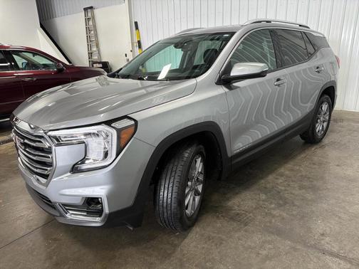 Silver 2024 GMC Terrain SLT