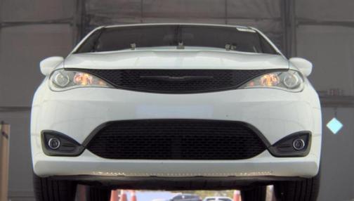 White 2018 Chrysler Pacifica Touring Plus