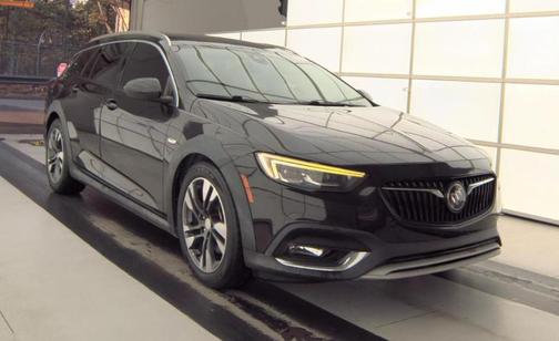 Black 2018 Buick Regal TourX Essence