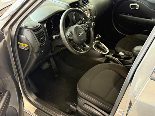 Gray 2017 Kia Soul Base