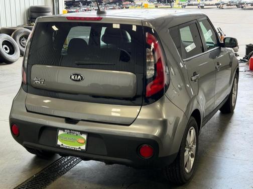 Gray 2017 Kia Soul Base