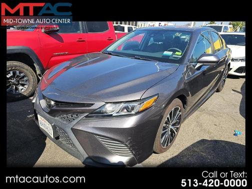 Gray 2019 Toyota Camry SE