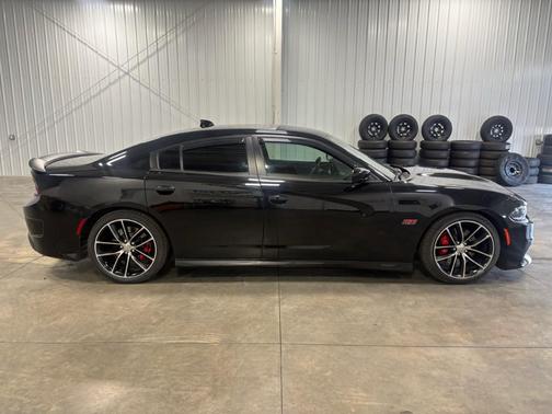 2016 Dodge Charger R/T Scat Pack