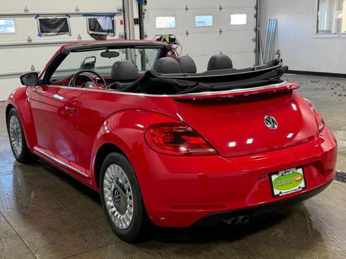 2015 Volkswagen Beetle Auto 1.8T