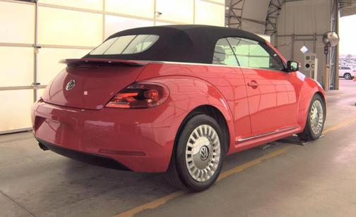 2015 Volkswagen Beetle Auto 1.8T