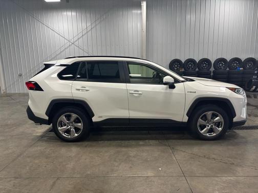 2021 Toyota RAV4 Hybrid XLE Premium