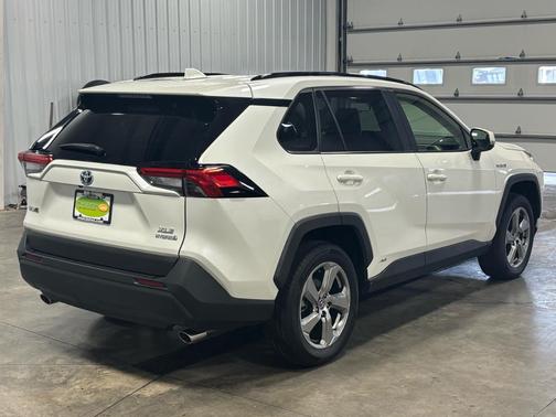 2021 Toyota RAV4 Hybrid XLE Premium