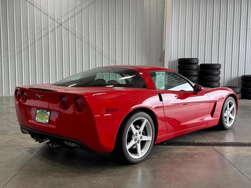 Red 2005 Chevrolet Corvette