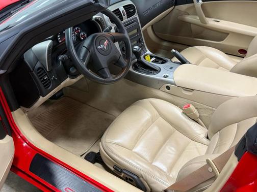 Red 2005 Chevrolet Corvette