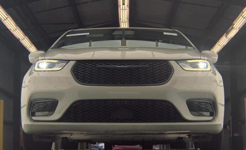 White 2021 Chrysler Pacifica Hybrid Touring L