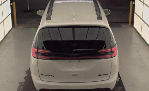 White 2021 Chrysler Pacifica Hybrid Touring L